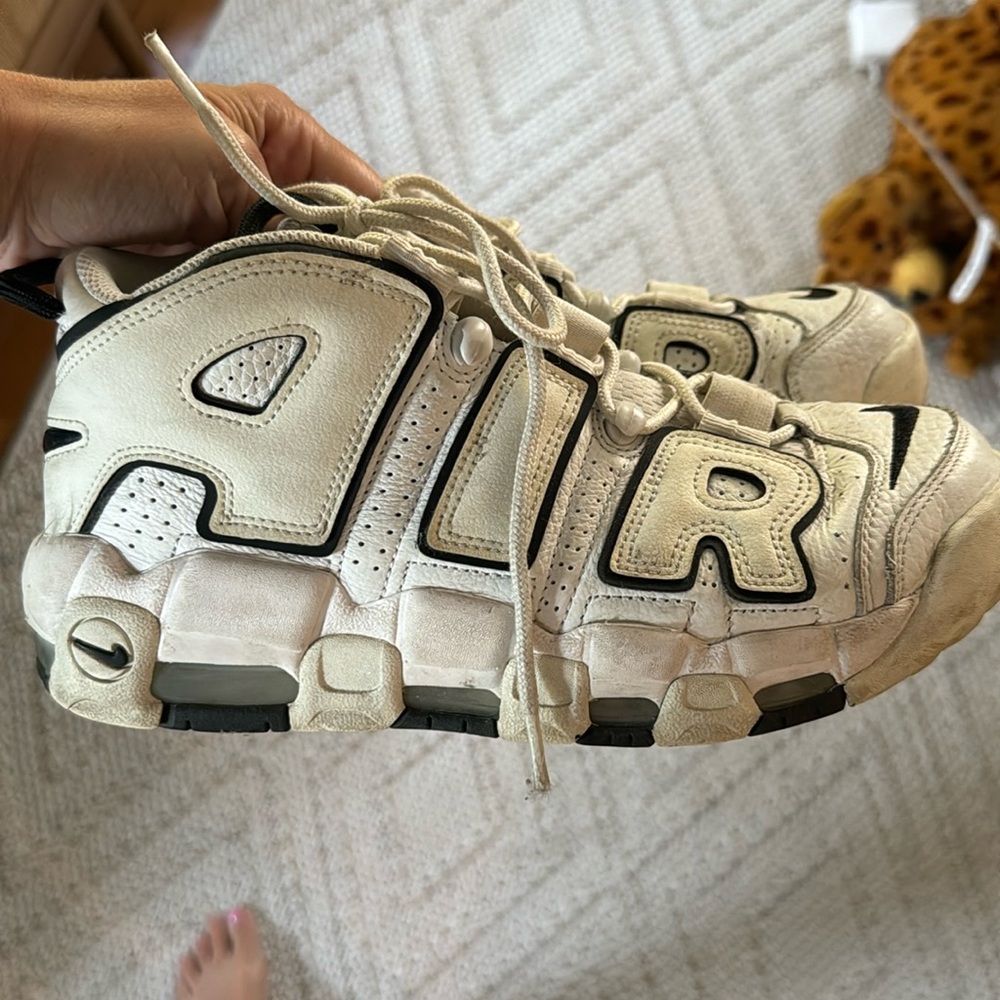 Nike Uptempo Size 9.5